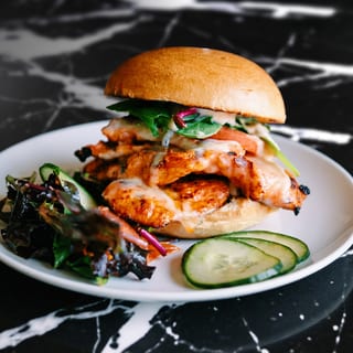 Chicken Rojo Bocadillo